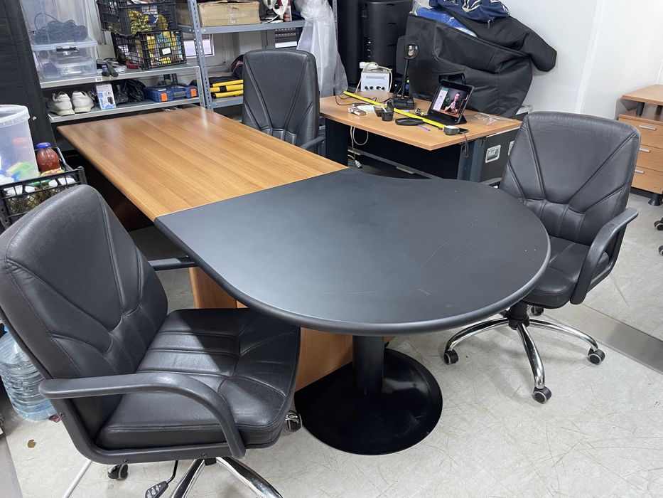 Birou stare foarte buna.Marerial solid