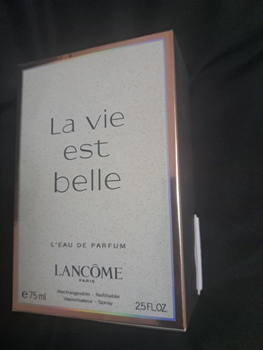 Парфюм Lancome  La vie est belle
