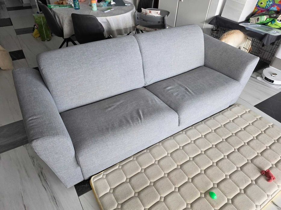 Canapea extensibila 3 locuri