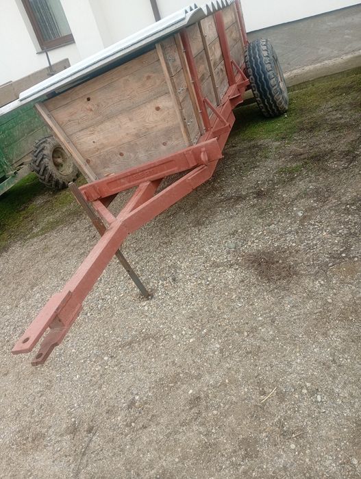 Vînd tileagă, remorcă pe o axă , cauciucuri noi.