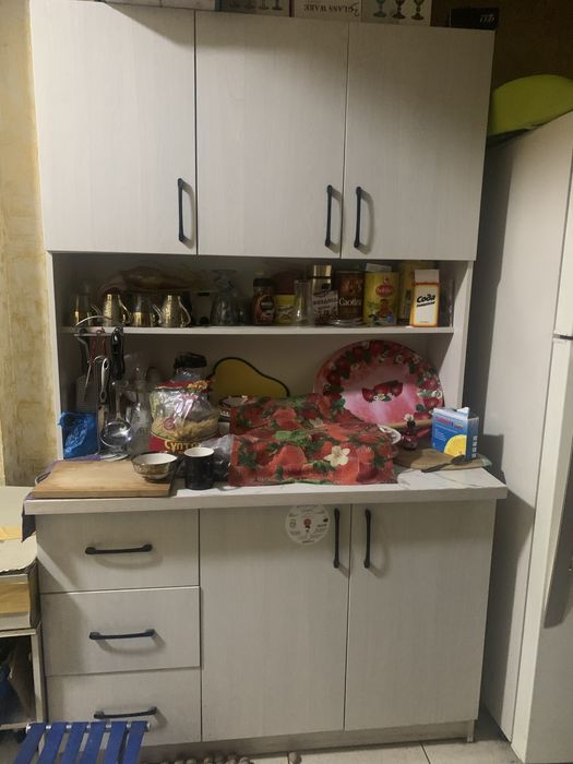 Шкаф под посуду.