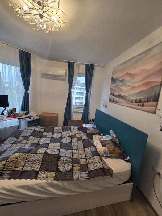 Двустаен апартамент в ж.к. Студентски град.