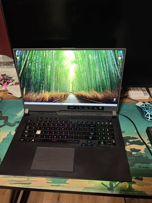 ASUS ROG Strix G713RM – Ryzen 7 6800H / RTX 3060 / 16GB DDR5 / 1TB SSD / 17.3" 144Hz