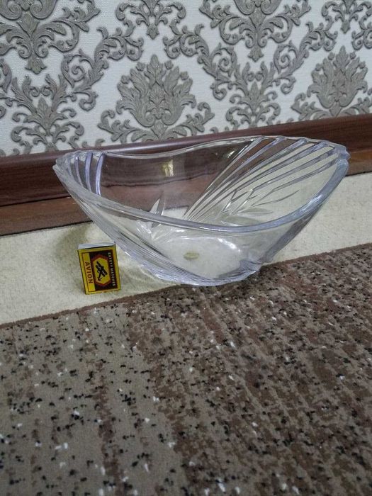 продам Вазы хрусталь    за 1 штуку