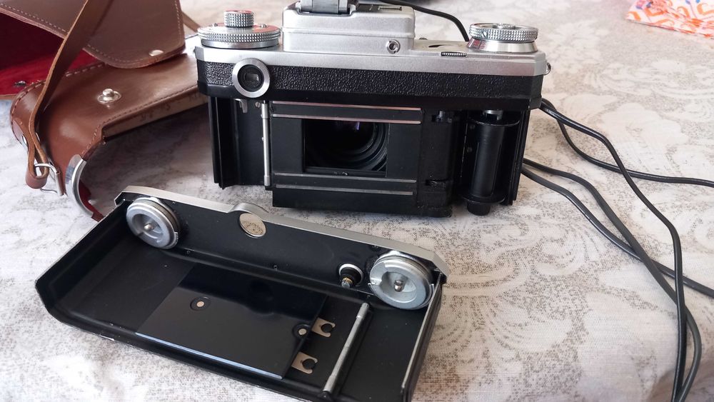 Фотоапарат Киев със светкавица