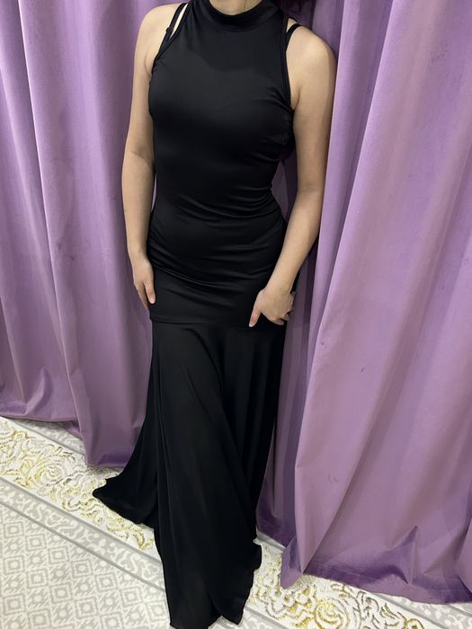 Платье длинное черное