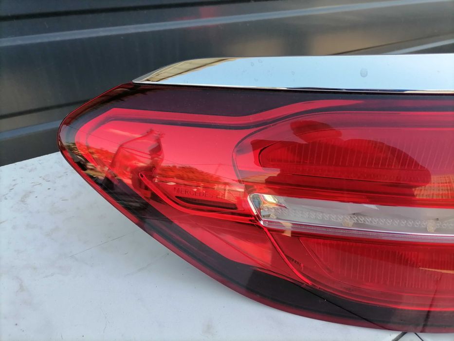 Lampa stop tripla stânga pe aripa Mercedes GLC w253
