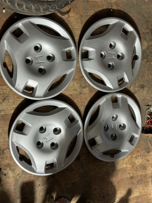 Продам колпаки Honda CR-V