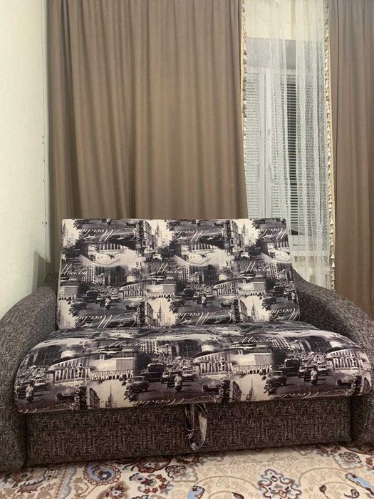 Диван, раскладной б/у в отличном состоянии