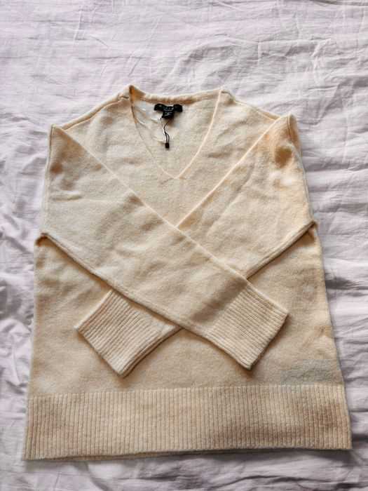 Bluza catifelata alb bej