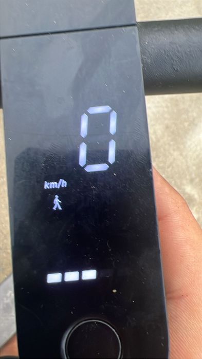 Vând trotineta electrica xiaomi