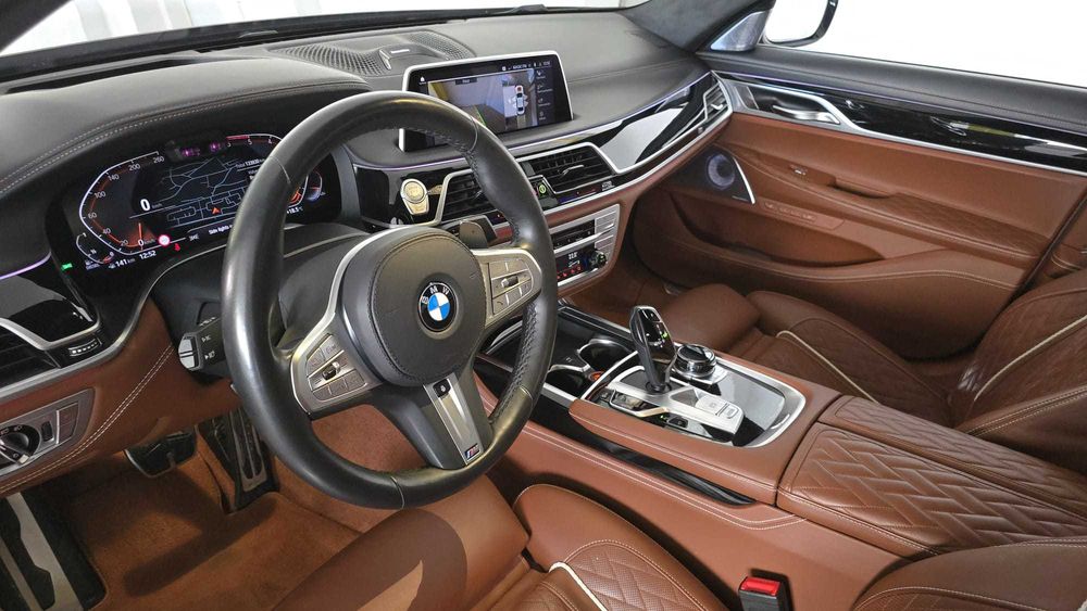 BMW Seria 7 750d xDrive Facelift B&W RSE full Night Vision M Individua