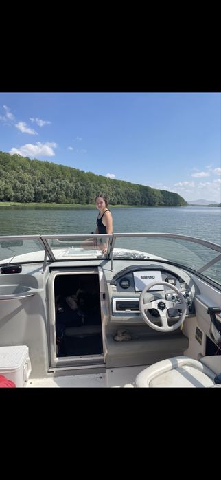 Vand barca Bayliner  652