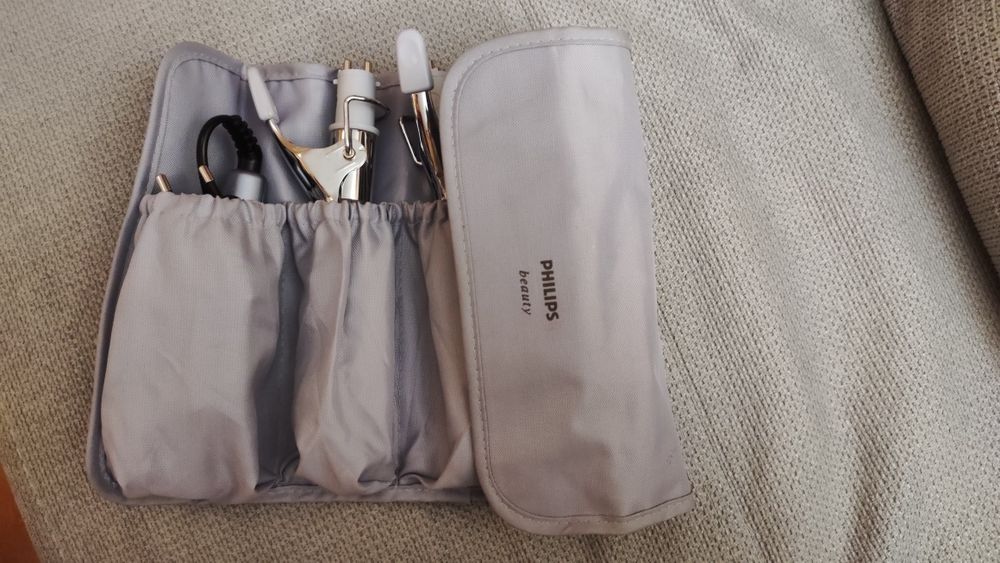 Комбинирана преса за коса Philips с няколко приставки