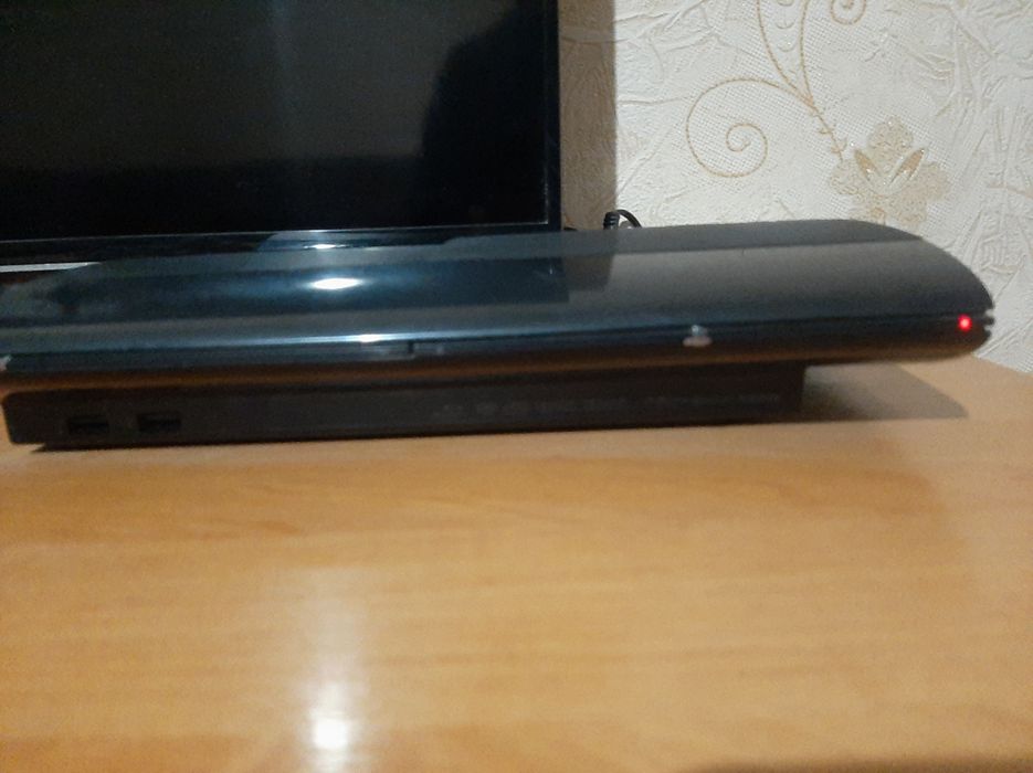 Продам playstation 3 super slim