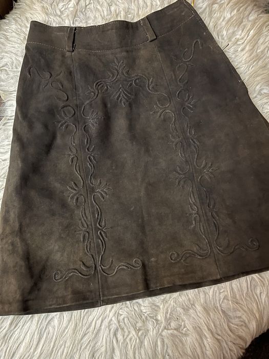 Fusta din piele cu broderie ( XS)