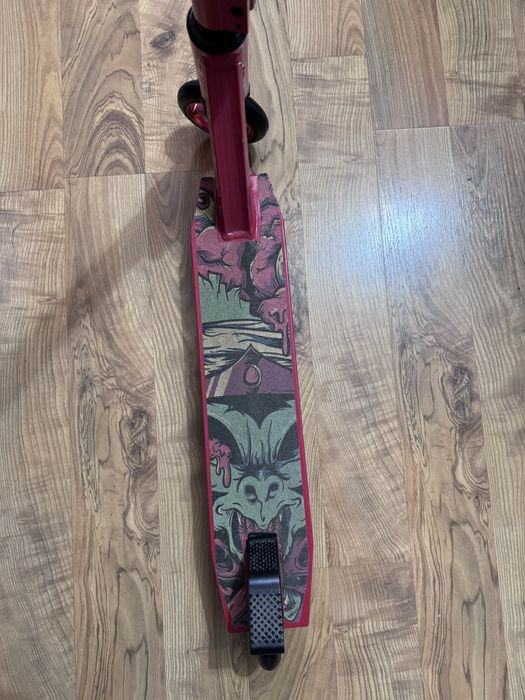 Продам трюковый самокат