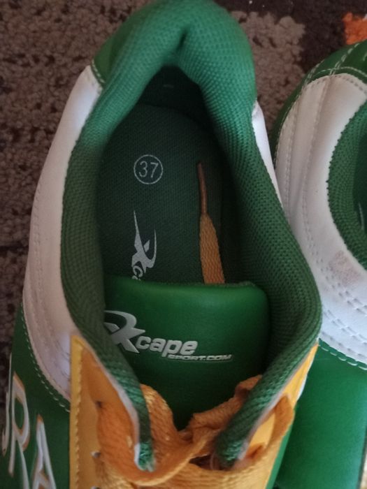 Страхотни детски  бутонки Nike  номер 38.5 и  Xcape 37 номер