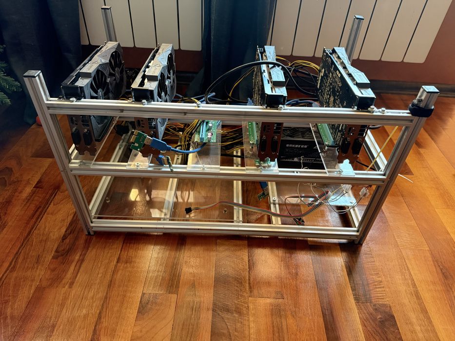 Захранване за майнинг риг