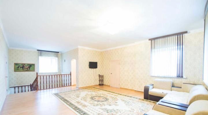 Продам двухэтажный коттедж с доходом