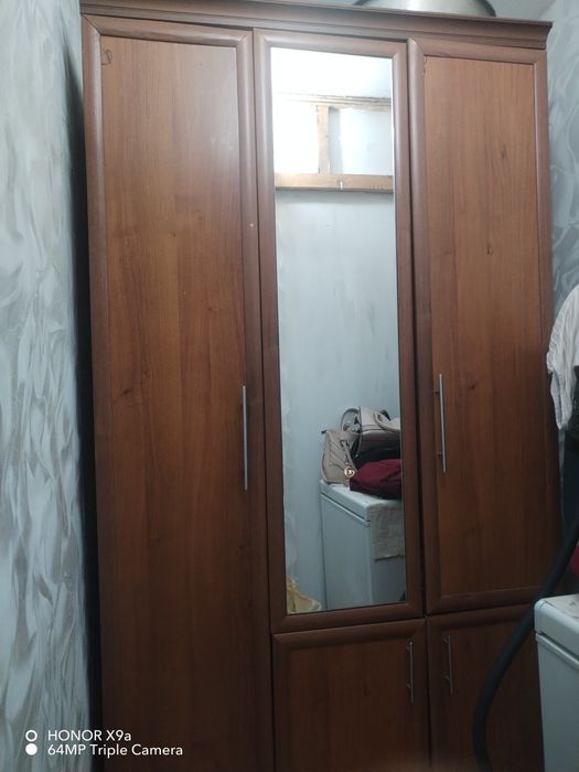 Продам плательный шкаф