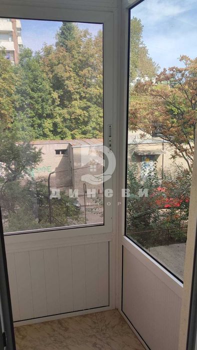 Дава се под наем Тристаен апартамент в Стара Загора, Център - 72 кв.м за 484.5 € - Снимка #9