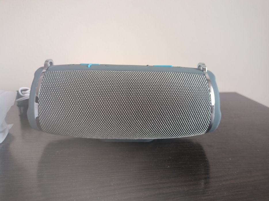 Продам музыкальную колонку