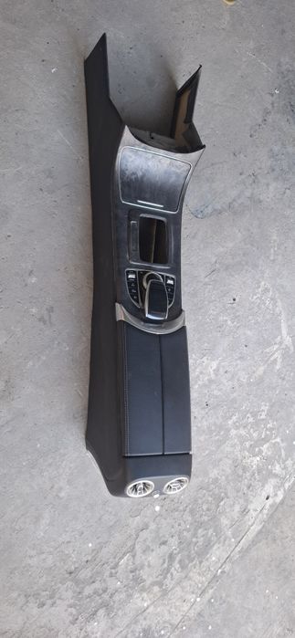 Продам бар от мерседеса w205 то что на фото.бар сотилади расмдиги бар