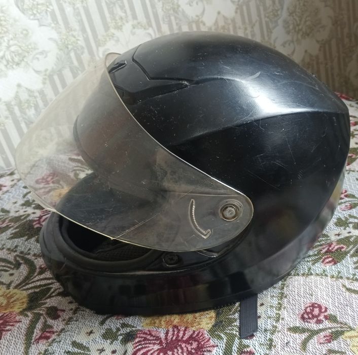 Мотошлем б/у продам