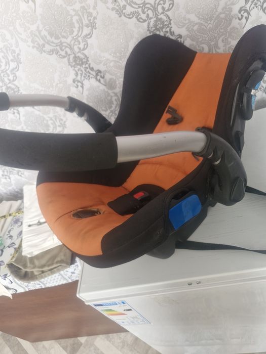Продам детское автокресло
