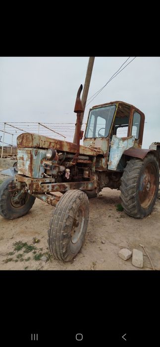 T28 traktor zo'r, naxadu xolatda.