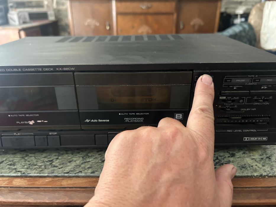 Двукасетъчен Дек KENWOOD