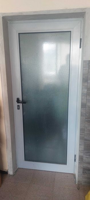 Алуминиева интериорна врата