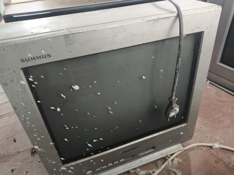 Продам старые телевизоры