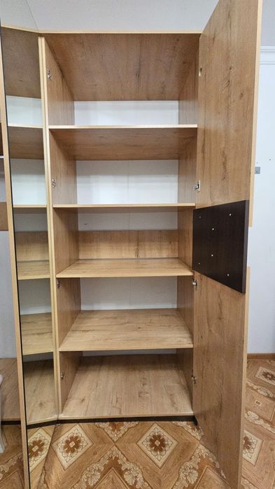 Шкаф четырехдверный с зеркалами