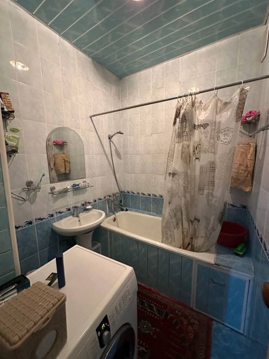 Продается 4-х комнатная квартира в Сергели 8а