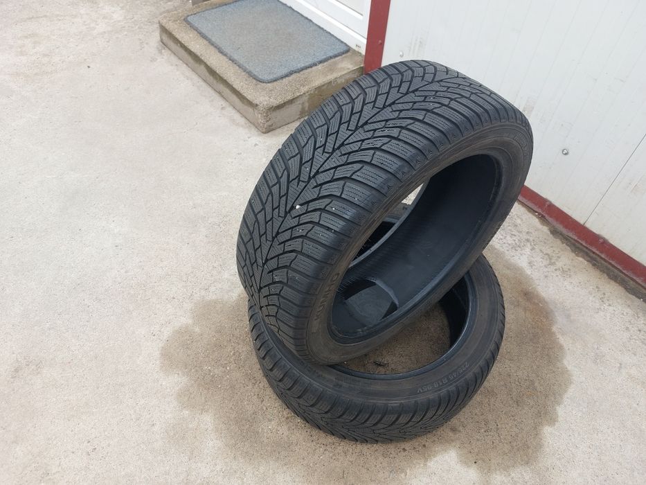 150 lei bucata! Doua anvelope M+S/IARNA 225 45 r18 Kumho dot 2022