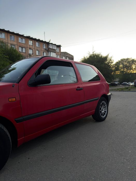 Продам машину Volkswagen Golf 3