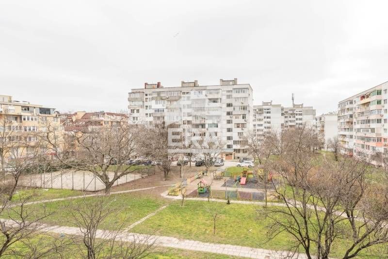 Продава се Двустаен апартамент в Варна, Възраждане 1 - 49 кв.м за 1082 €/кв.м - Снимка #3