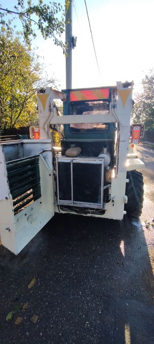 Vând bobcat 2003  joystick (mini încărcător )LOCUST 750 motor yanmar 4