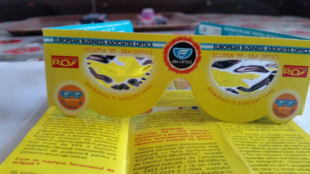 Bacnota si moneda cu eclipsa totala de soare