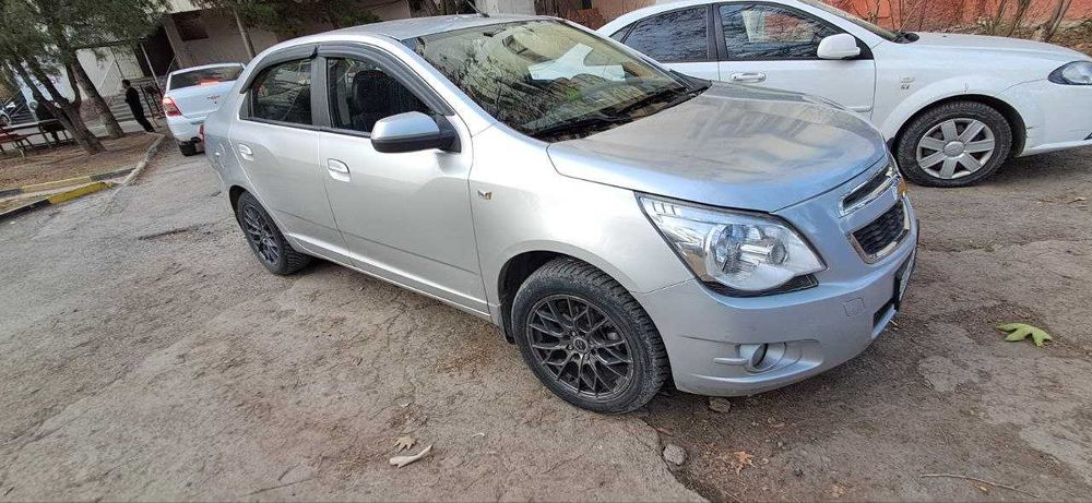 Продаётся автомобиль