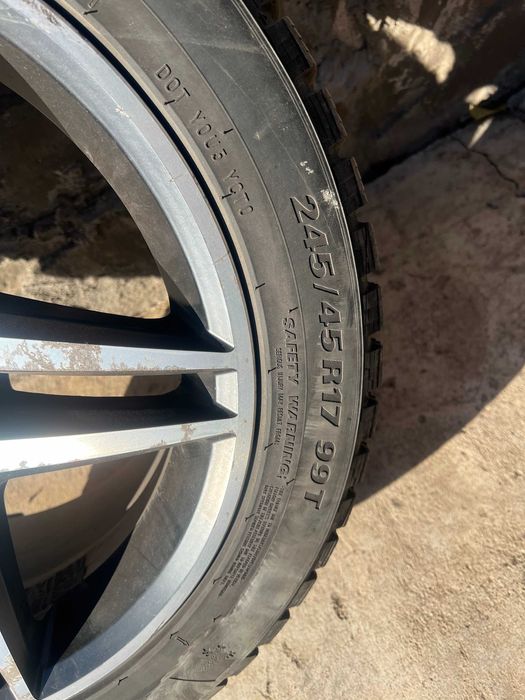 Продам шины с дисками R 17 от Mersedes