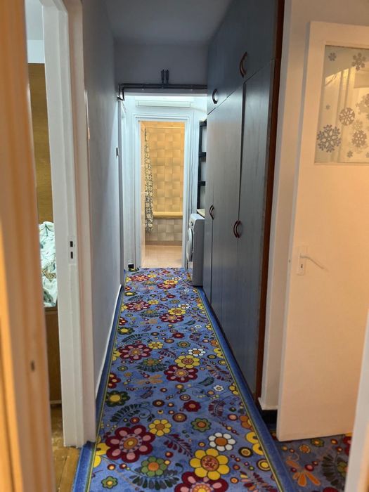 Camera libera in apartament cu 3 camere, Piata Unirii