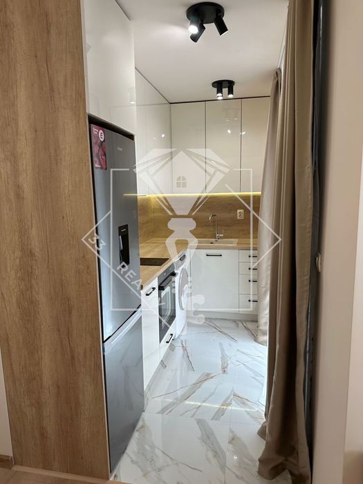 Продава се Тристаен апартамент в Пловдив, Мараша - 107 кв.м за 2795 €/кв.м - Снимка #1