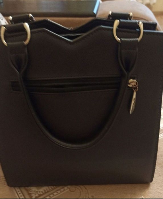 Продаю женские сумки