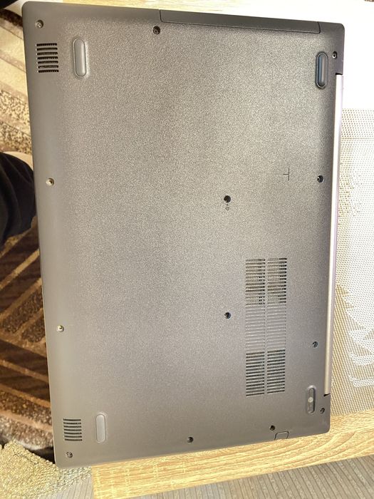 Lenovo Windows 10 Education sliver N5000