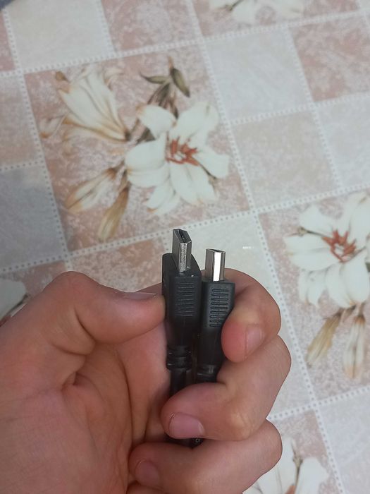 Ps4 pro 1TB + 2 джойтика