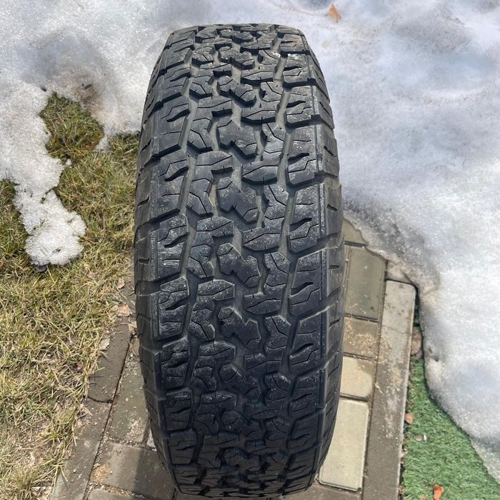 Продам шины в отличном состоянии.