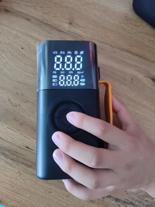 Universal powerbank portativ elektr havo kompressori nasos 5in1
